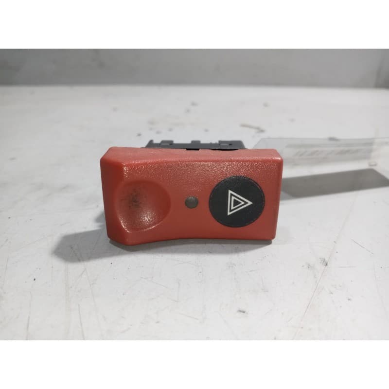 Recambio de warning para renault magnum ab diesel referencia OEM IAM 5010306848 - Blanco
