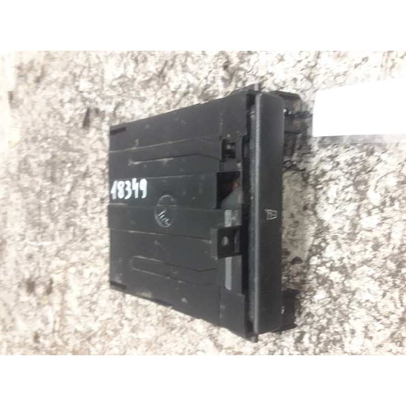 Recambio de posavasos para nissan almera (n16/e) acenta referencia OEM IAM 68430BM400 - Gris 2
