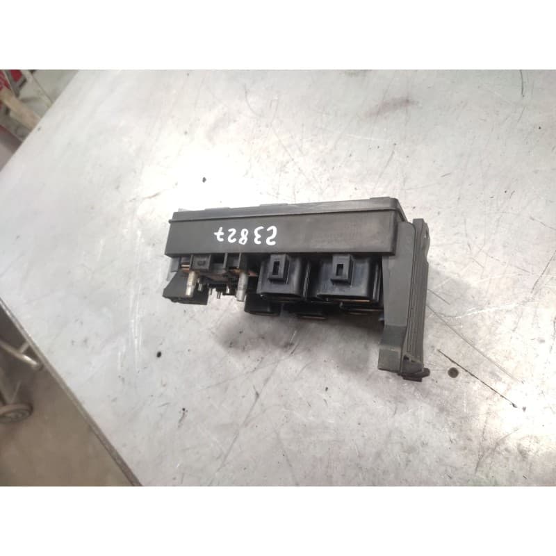 Recambio de caja reles / fusibles para jaguar x-type referencia OEM IAM 4X4314A073DB 2