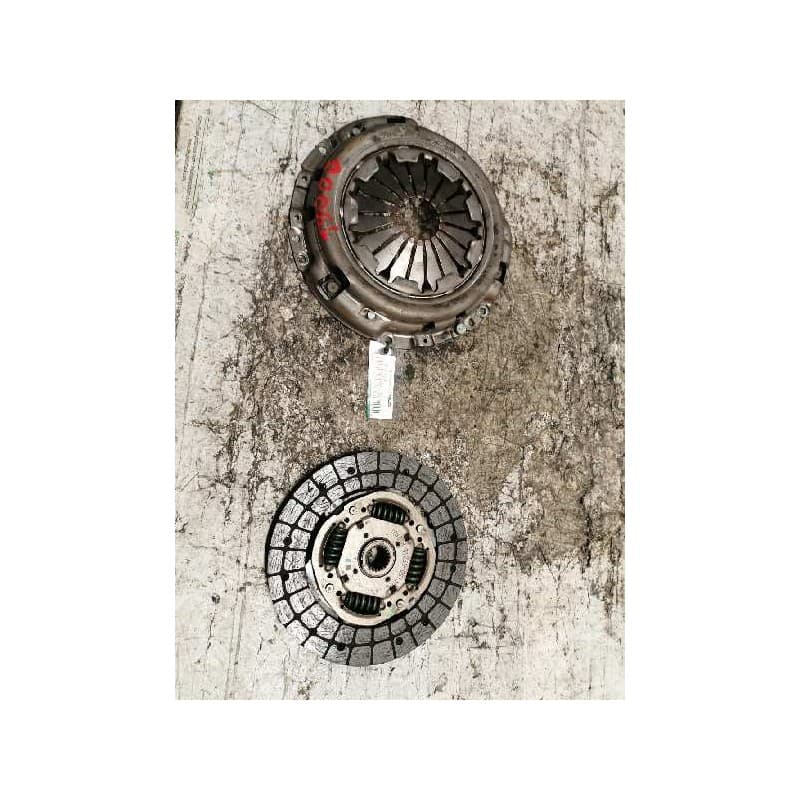 Recambio de kit embrague para toyota auris live referencia OEM IAM 3125005140C - Blanco