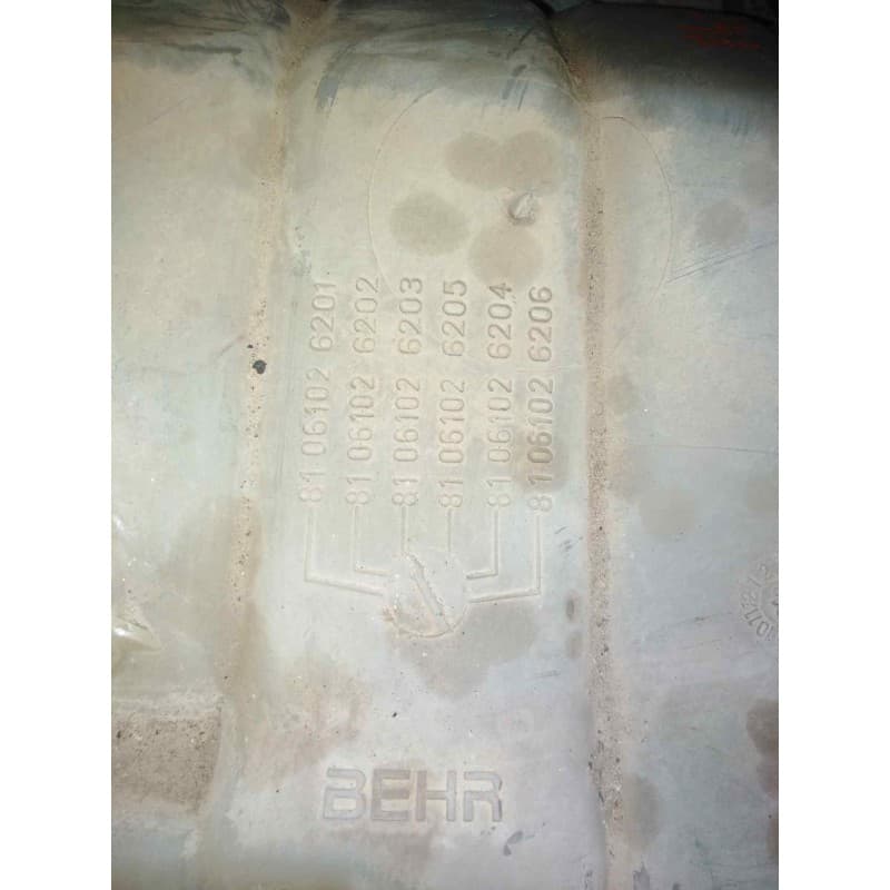 Recambio de deposito expansion para man m 90 24.232 - 24.272 referencia OEM IAM - Blanco 2