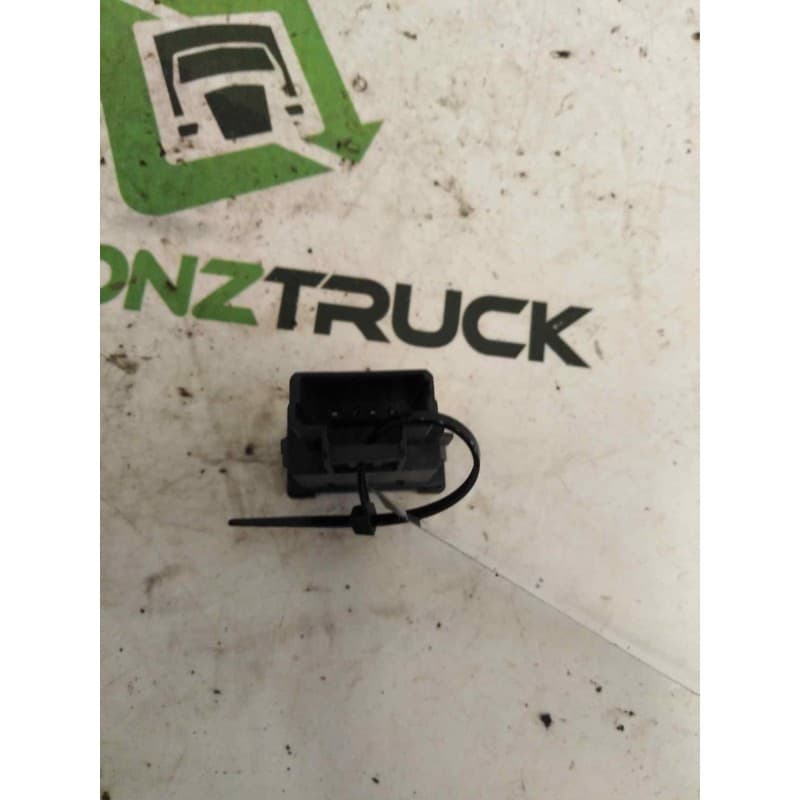 Recambio de boton antivaho para iveco daily ka 2.3 diesel cat referencia OEM IAM - Blanco 2