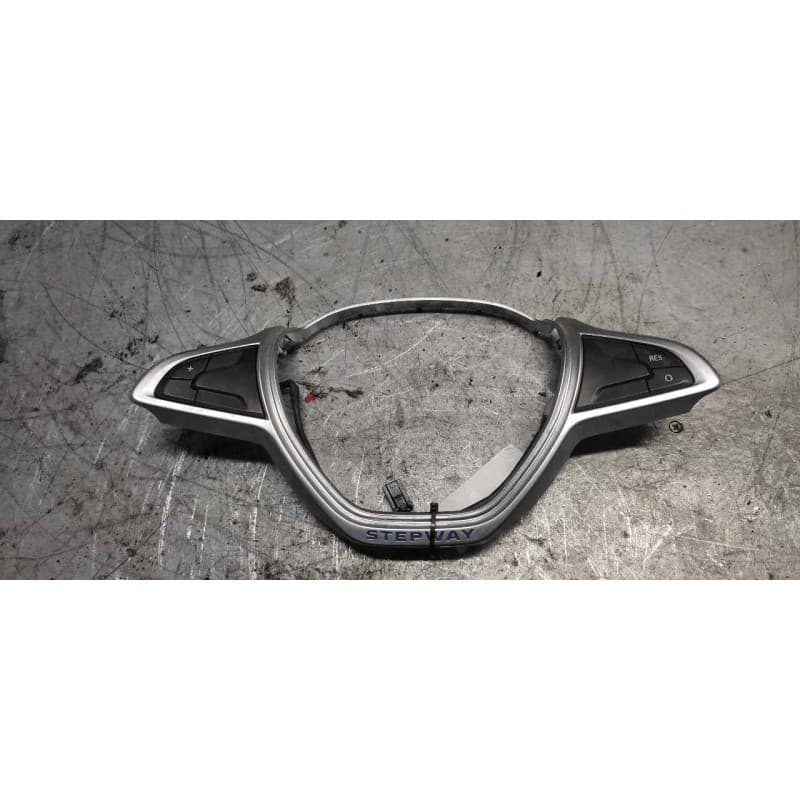 Recambio de mando volante para dacia sandero referencia OEM IAM - Blanco