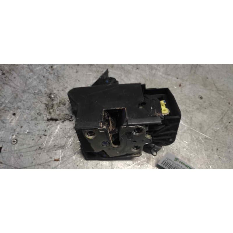 Recambio de cerradura puerta delantera izquierda para dacia sandero referencia OEM IAM - Blanco