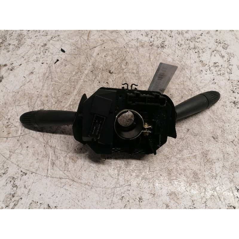 Recambio de mando multifuncion para tata indica 1.4 referencia OEM IAM   11/12 PINS - Negro 2