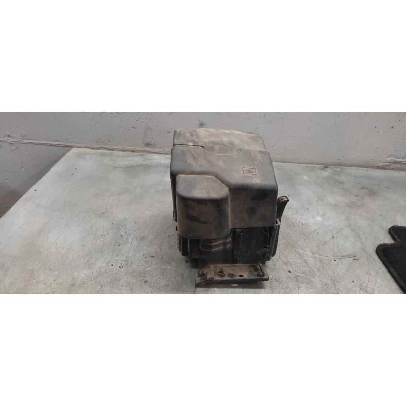 Recambio de soporte bateria para peugeot 207 sw confort referencia OEM IAM 9655321380 - Blanco 2
