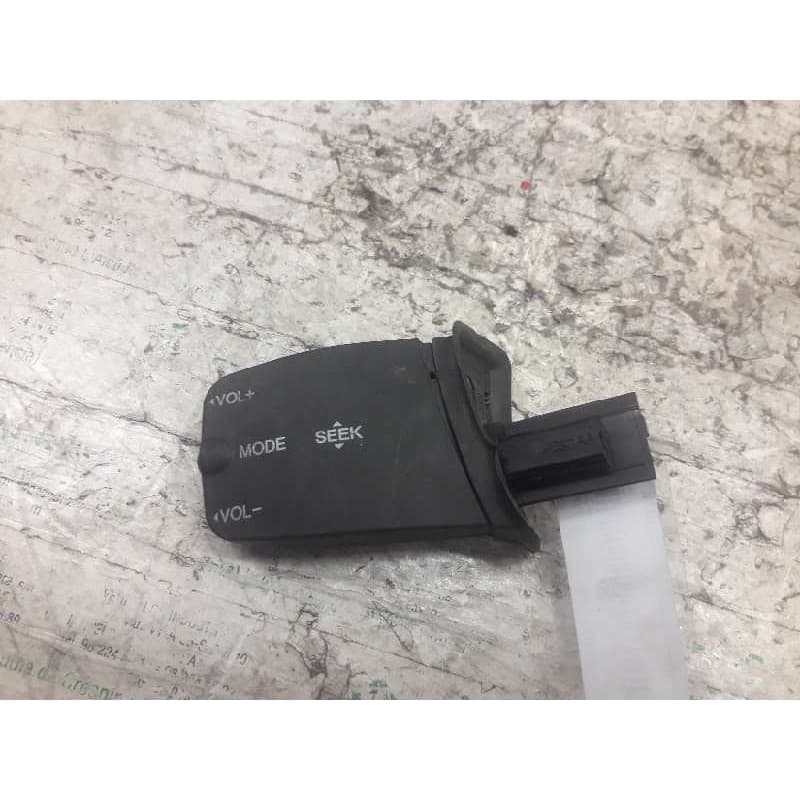 Recambio de mando volante para ford focus lim. (cb4) titanium referencia OEM IAM  3 PINS - Blanco
