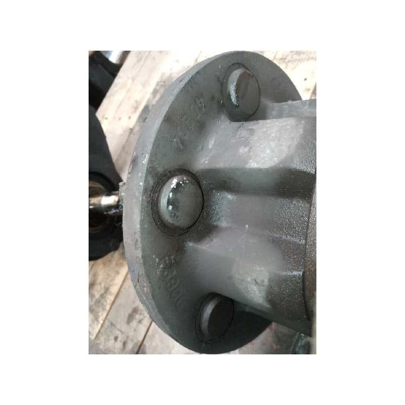 Recambio de buje delantero para nissan cabstar e referencia OEM IAM 40204F3900 - Blanco 3