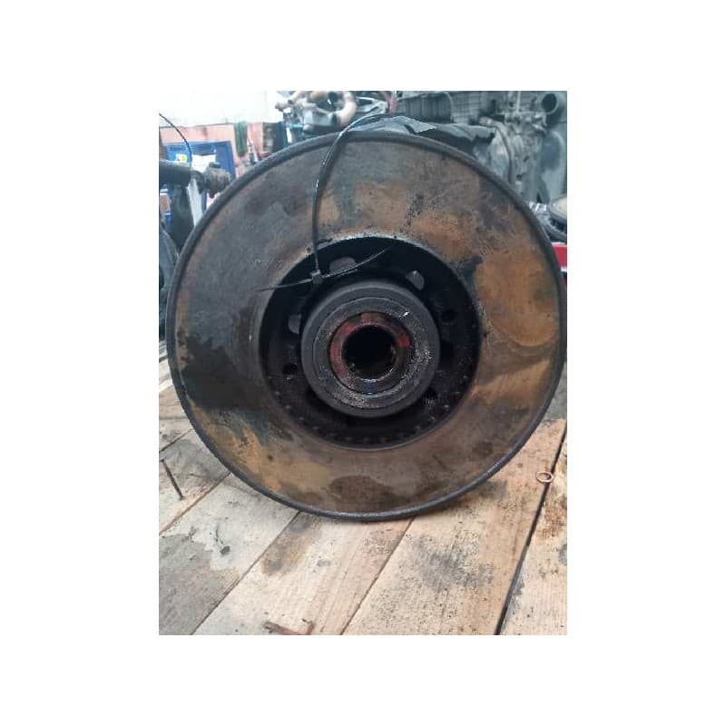 Recambio de buje delantero para nissan cabstar e referencia OEM IAM 40204F3900 - Blanco 3