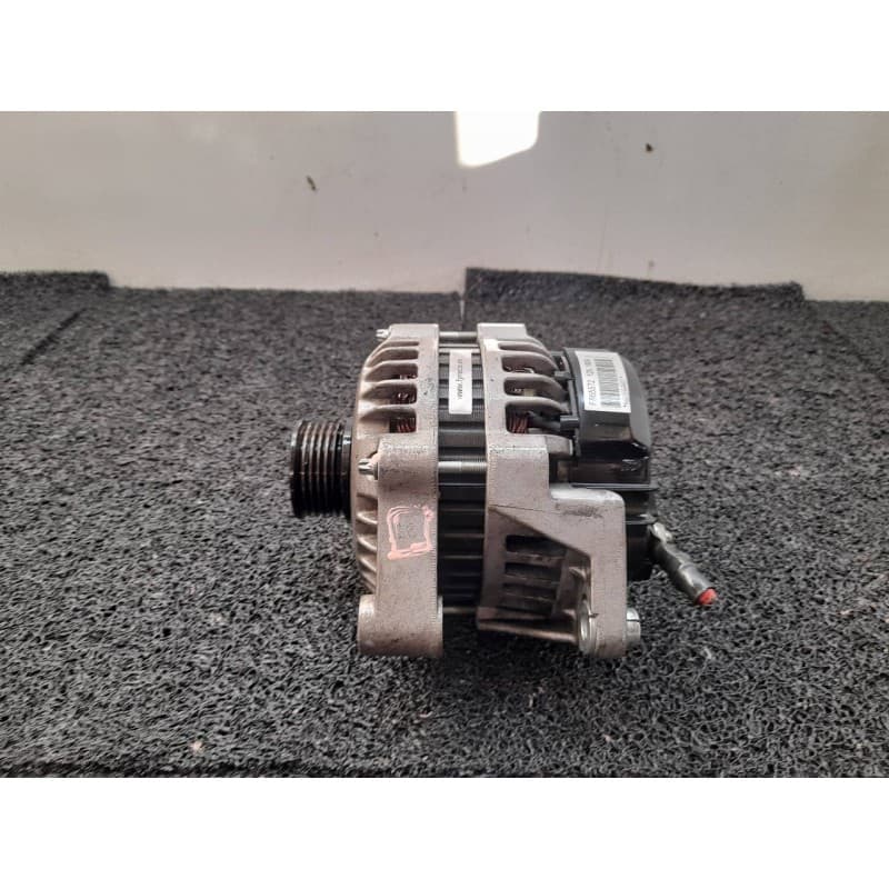 Recambio de alternador para opel zafira a elegance referencia OEM IAM F865572 - Gris