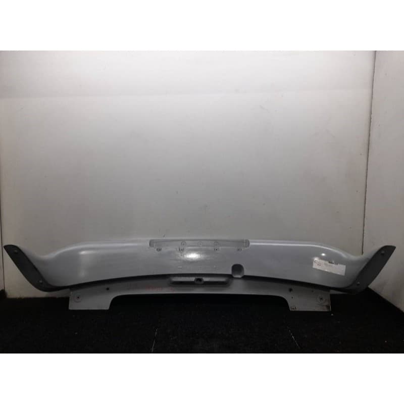 Recambio de aleron trasero para kia cerato referencia OEM IAM P83402F500