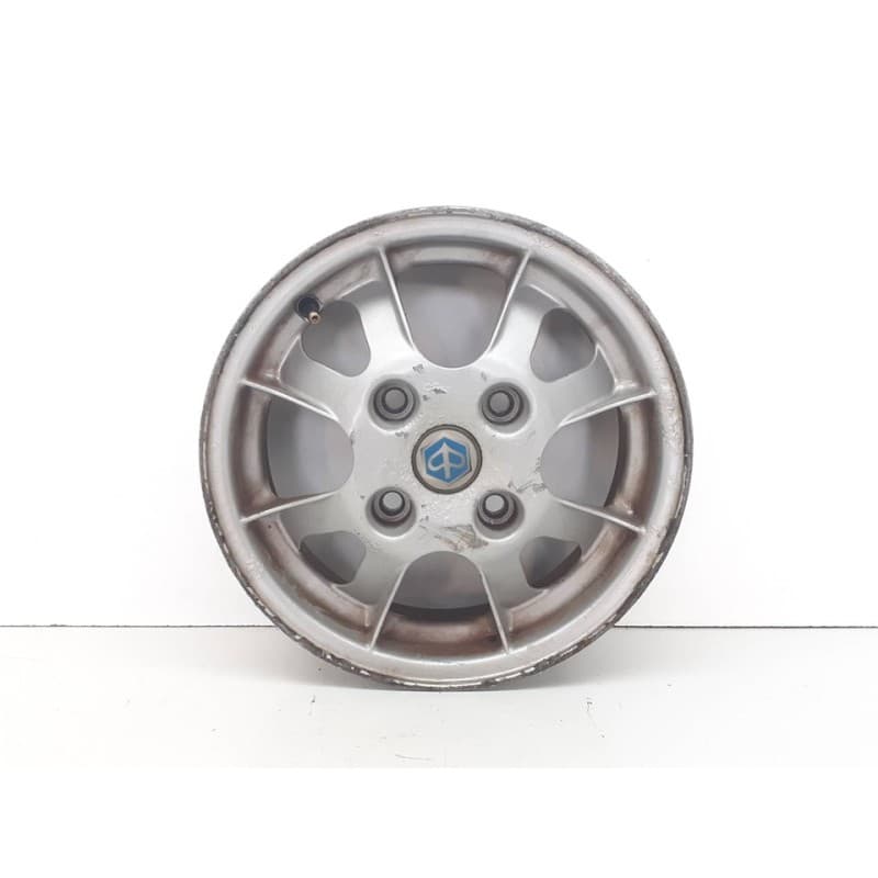 Recambio de llanta para piaggio (vespa) m500 0.5 referencia OEM IAM 00130411515