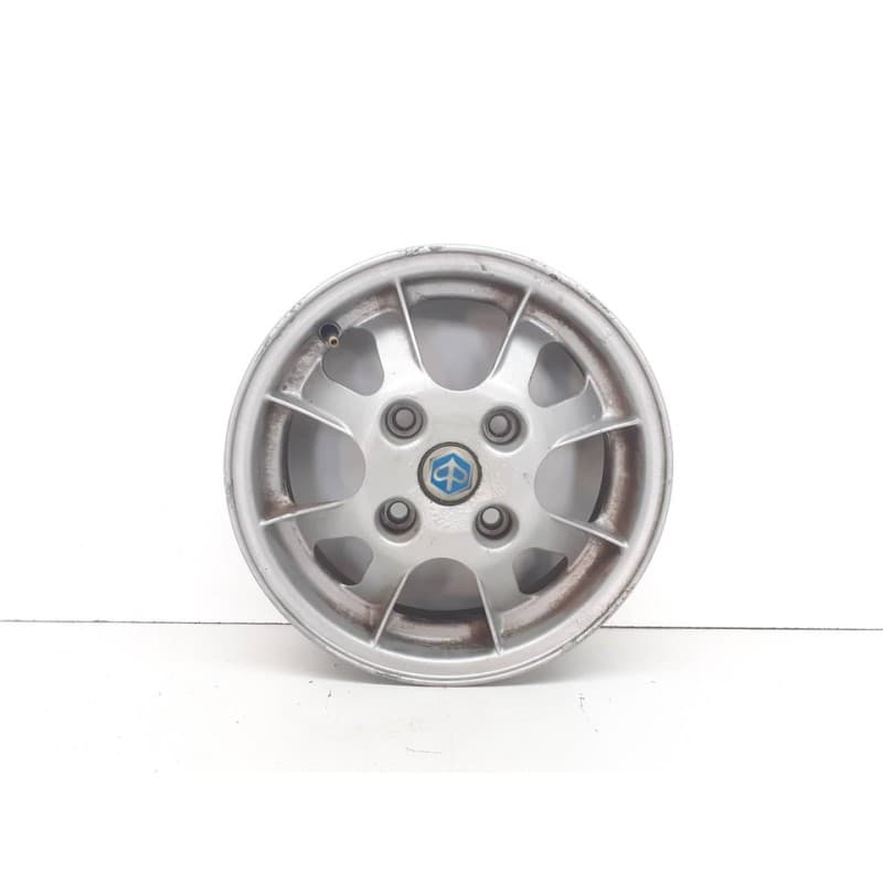 Recambio de llanta para piaggio (vespa) m500 0.5 referencia OEM IAM 00130411515