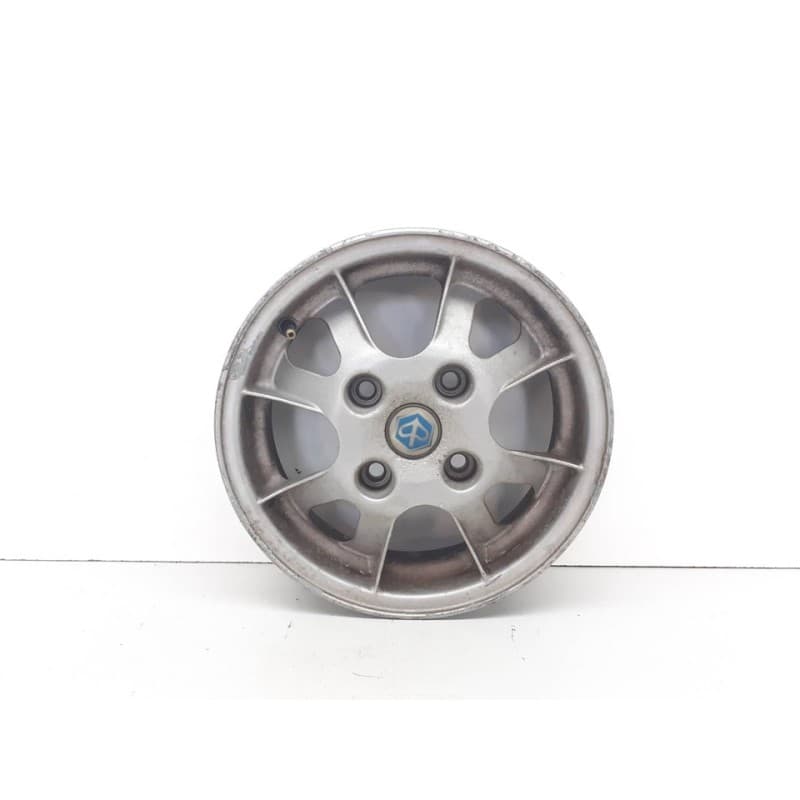 Recambio de llanta para piaggio (vespa) m500 0.5 referencia OEM IAM 00130411515