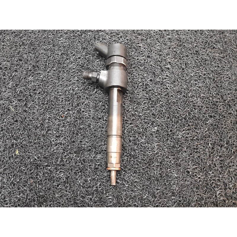 Recambio de inyector para opel astra gtc enjoy referencia OEM IAM 0445110165 - Negro