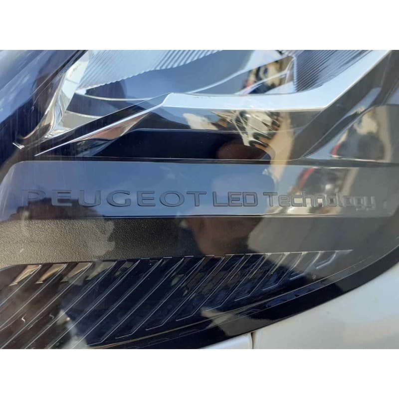Recambio de morro completo para peugeot 2008 (p1) allure pack referencia OEM IAM - Blanco 8