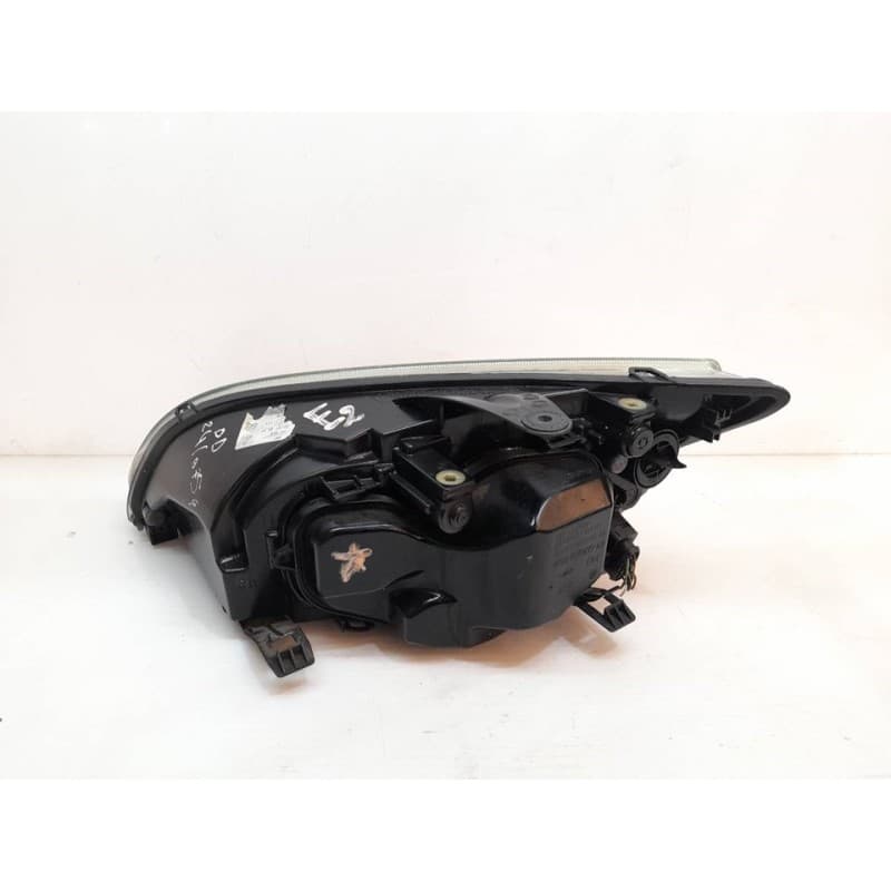 Recambio de faro derecho para ford focus berlina (cap) ghia referencia OEM IAM - Azul 2