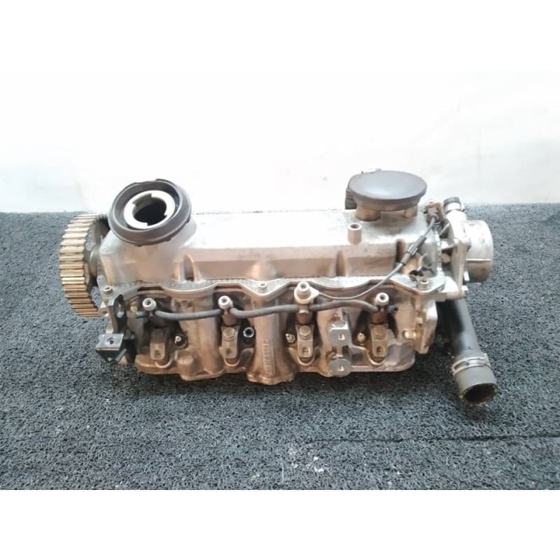 Recambio de culata para seat ibiza (6k1) stella referencia OEM IAM 038103373E - Blanco