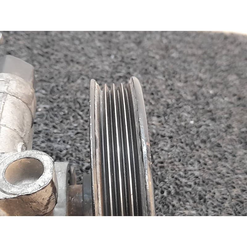 Recambio de bomba direccion para kia frontier referencia OEM IAM - Blanco 2
