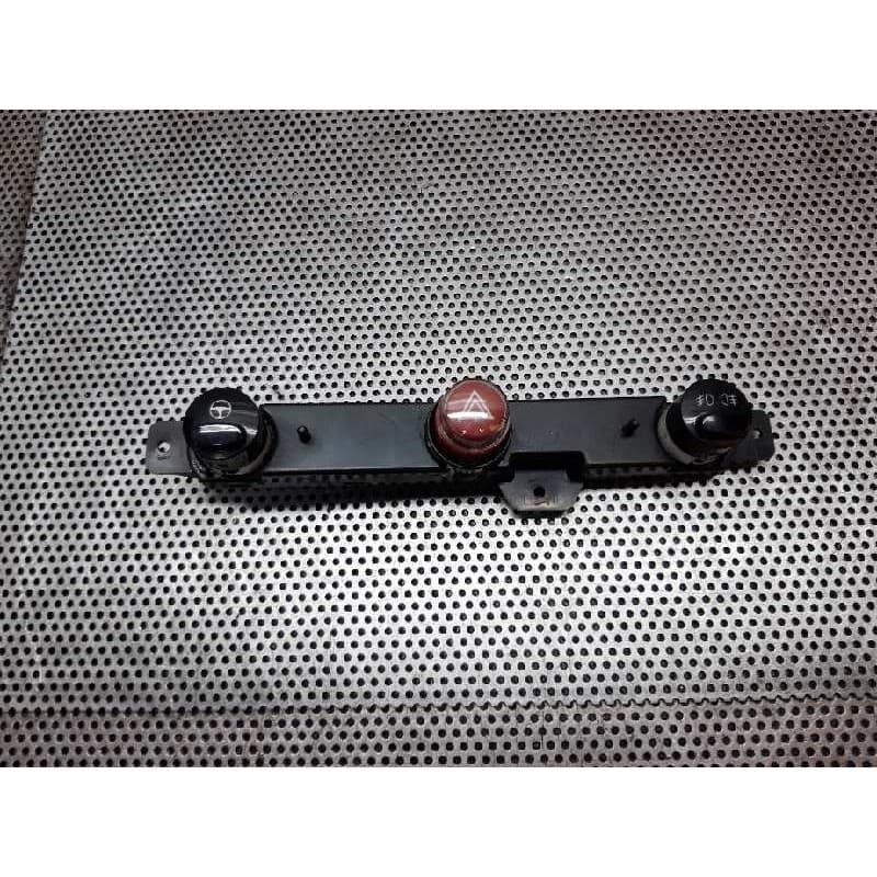Recambio de warning para fiat nuova 500 (150) lounge referencia OEM IAM 735451108 - Rojo
