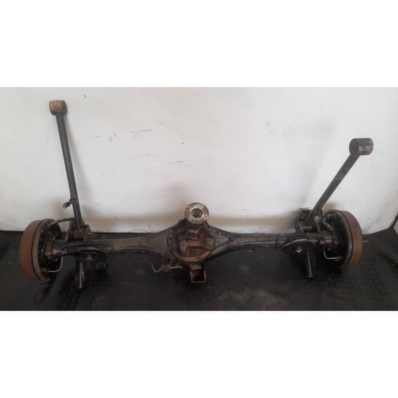 Recambio de puente trasero para kia sportage td (5-ptas.) referencia OEM IAM - Rojo