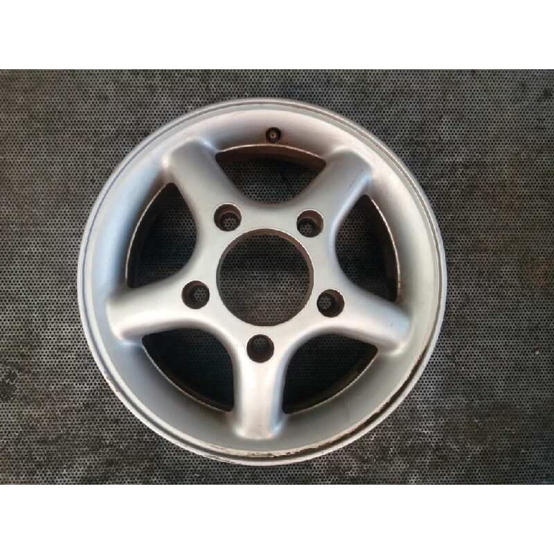 Recambio de llanta para tata safari referencia OEM IAM  102712