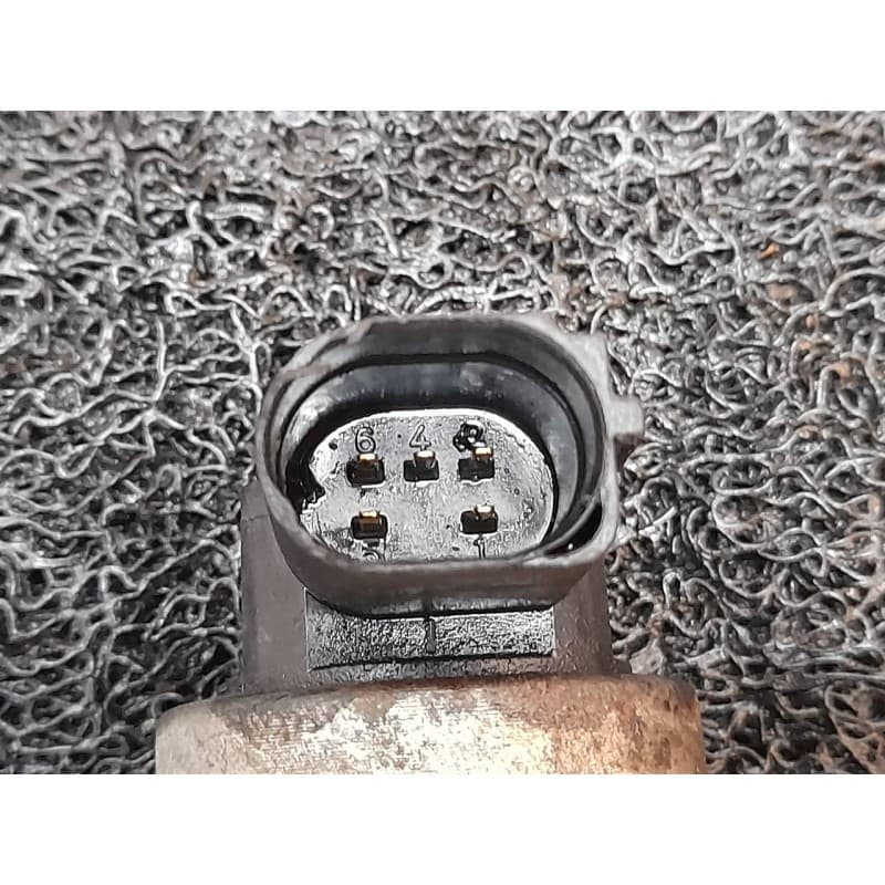 Recambio de valvula egr para opel corsa d enjoy referencia OEM IAM 55556720 - Negro 3