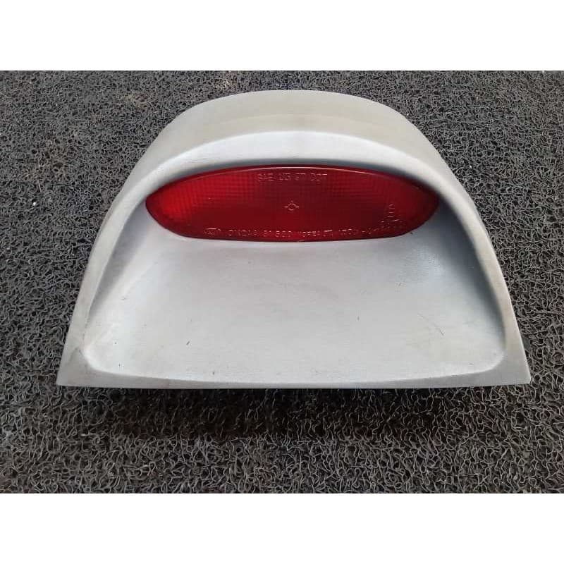 Recambio de luz central de freno para kia sephia ll básico referencia OEM IAM
