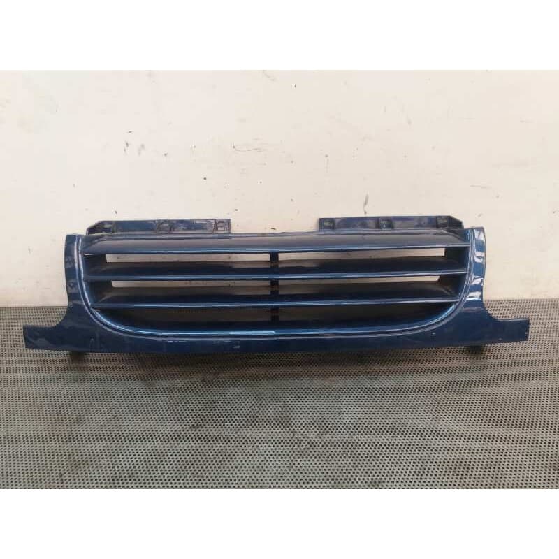Recambio de rejilla delantera para tata safari 1.9 d referencia OEM IAM - Azul