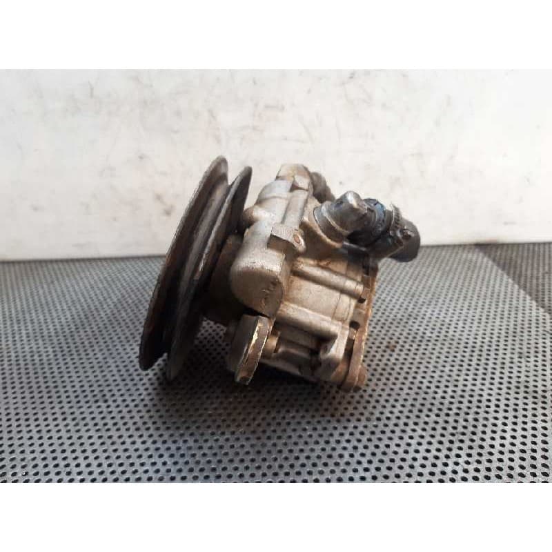 Recambio de bomba direccion para nissan cabstar e 3.0d referencia OEM IAM   ZF - Blanco
