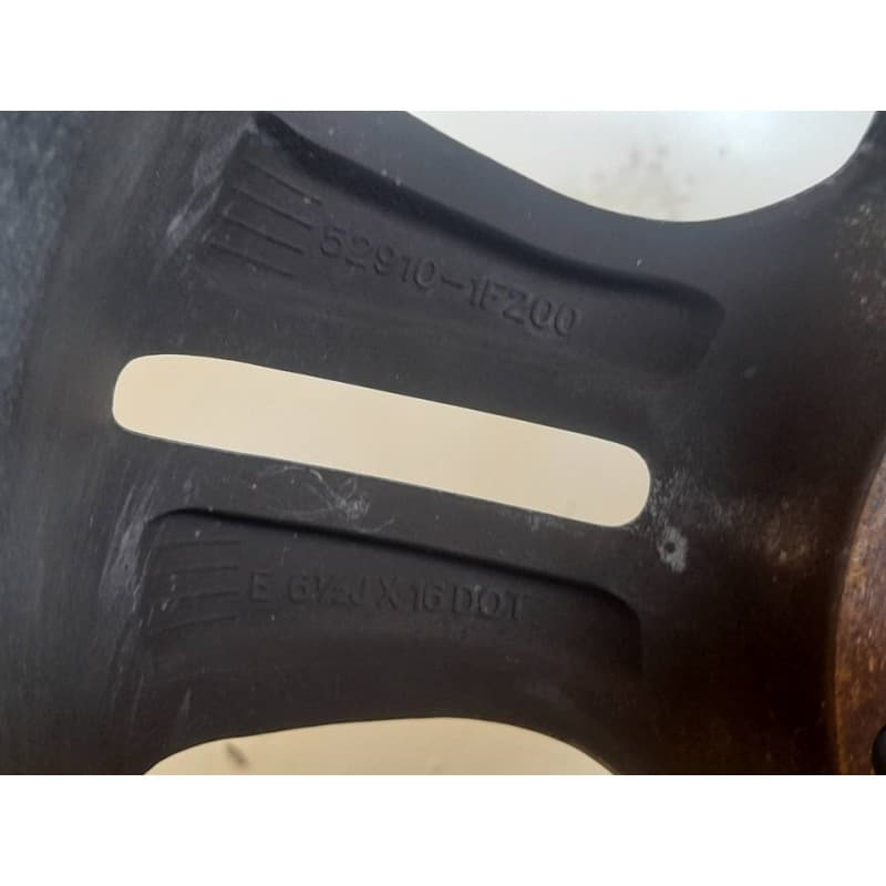 Recambio de llanta para kia sportage active 4x4 referencia OEM IAM E6 1/2JX16 - Negro 4