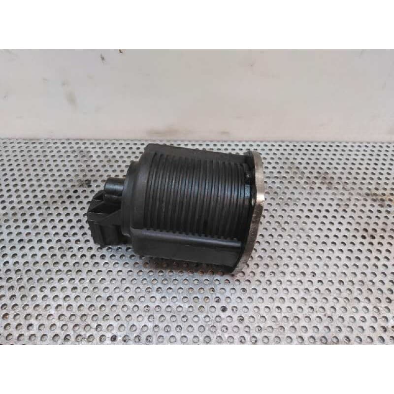 Recambio de valvula egr para opel corsa c cosmo referencia OEM IAM 500240070 - Blanco 2