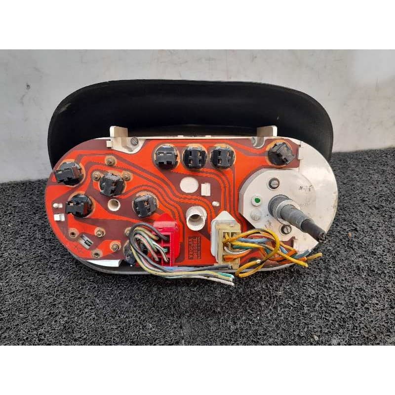Recambio de cuadro instrumentos para seat 127 referencia OEM IAM - Rojo 2