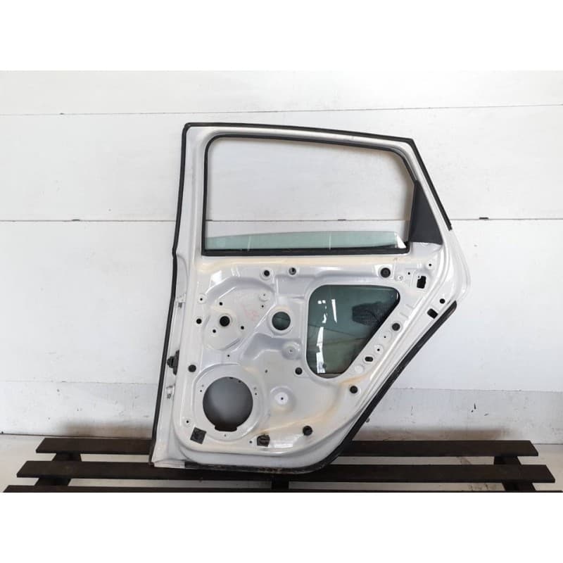 Recambio de puerta trasera derecha para seat leon (5f1) i-tech referencia OEM IAM - Blanco 2