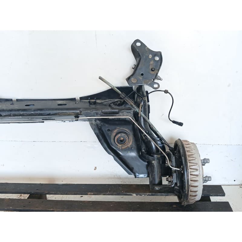 Recambio de puente trasero para renault captur limited referencia OEM IAM - Blanco 3