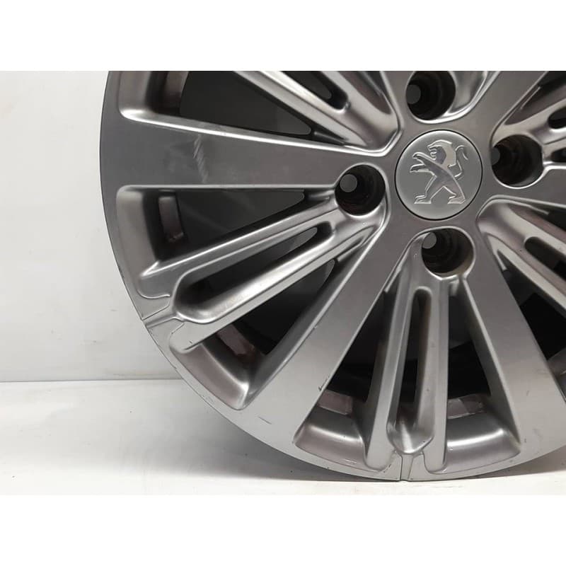 Recambio de llanta para peugeot 208 style referencia OEM IAM 9808137577 3