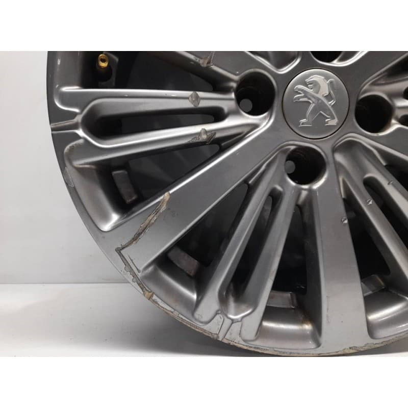 Recambio de llanta para peugeot 208 style referencia OEM IAM 9808137577 3