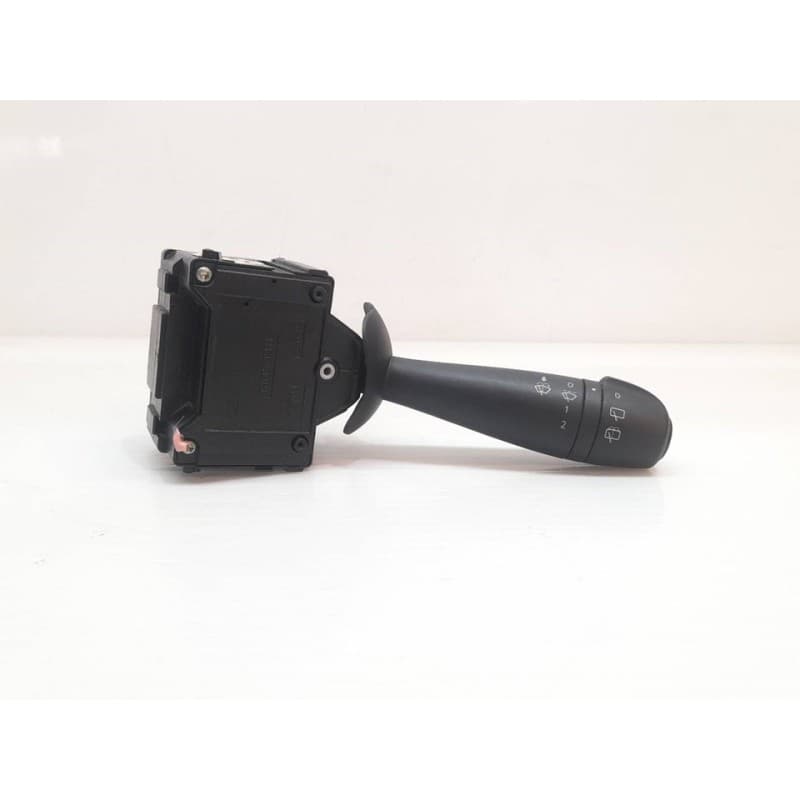Recambio de mando limpia para dacia sandero stepway referencia OEM IAM E1109568 - Blanco