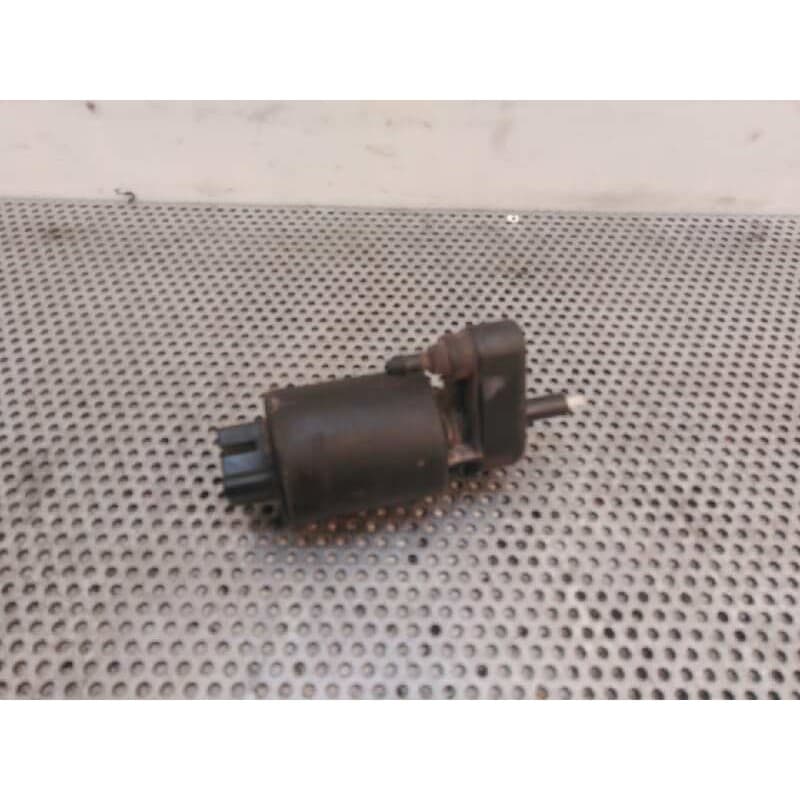 Recambio de bomba limpia para renault express 1.2 referencia OEM IAM - Blanco 3