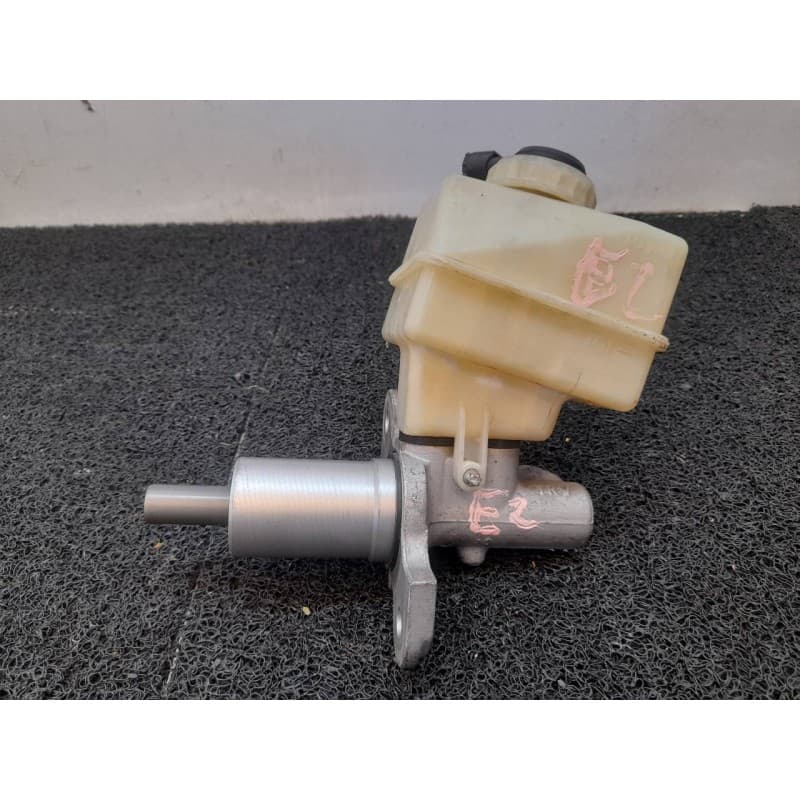 Recambio de bomba freno para bmw x3 (e83) 3.0d referencia OEM IAM 2923 - Negro