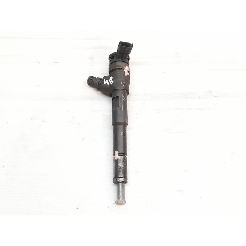 Recambio de inyector para renault kangoo emotion referencia OEM IAM H8201108033 - Blanco