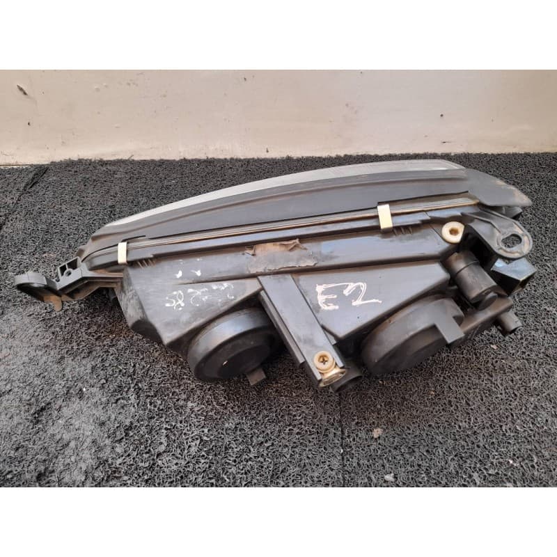 Recambio de faro derecho para opel vectra b berlina cd referencia OEM IAM 4