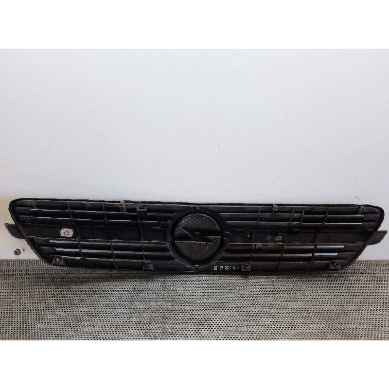 Recambio de rejilla delantera para opel meriva cosmo referencia OEM IAM - Gris 2