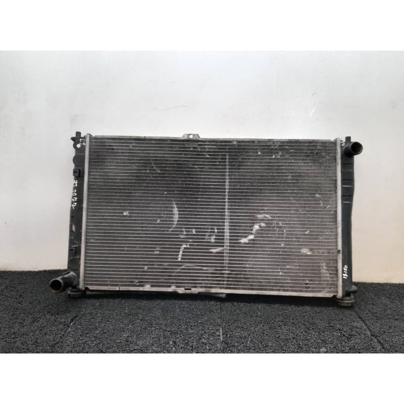 Recambio de radiador agua para kia carnival ii 2.9 crdi lx referencia OEM IAM - Gris