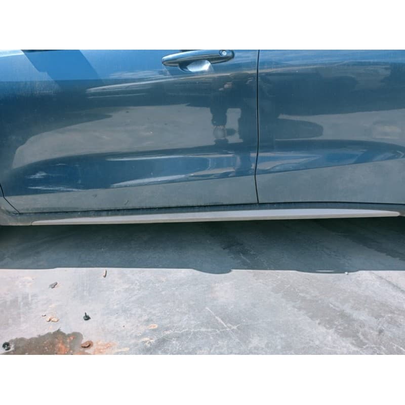 Recambio de faldon lateral para ford focus active referencia OEM IAM