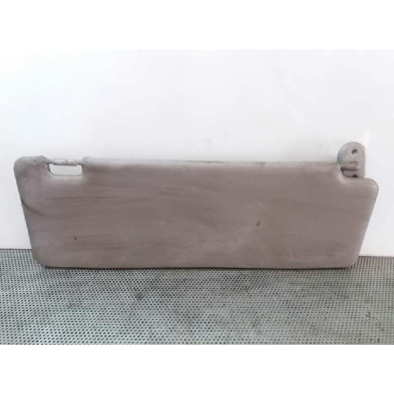 Recambio de parasol derecho para nissan atleon 110 referencia OEM IAM - Blanco 2