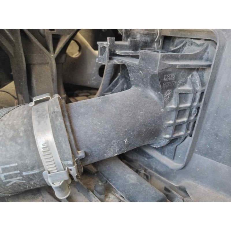Recambio de intercooler para audi a4 ber. (b8) e referencia OEM IAM - Blanco
