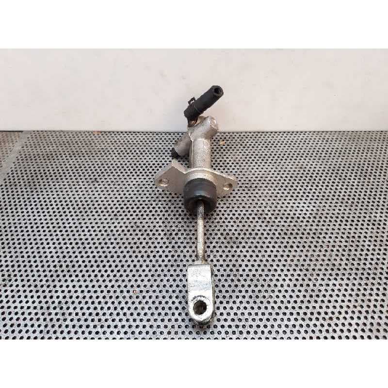 Recambio de bomba embrague para chevrolet aveo lt referencia OEM IAM - Negro 4