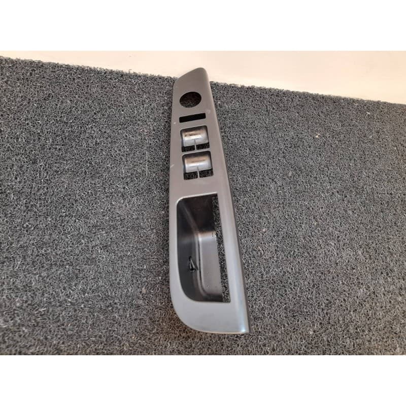 Recambio de moldura para kia cee'd drive referencia OEM IAM 823511H010 - Negro