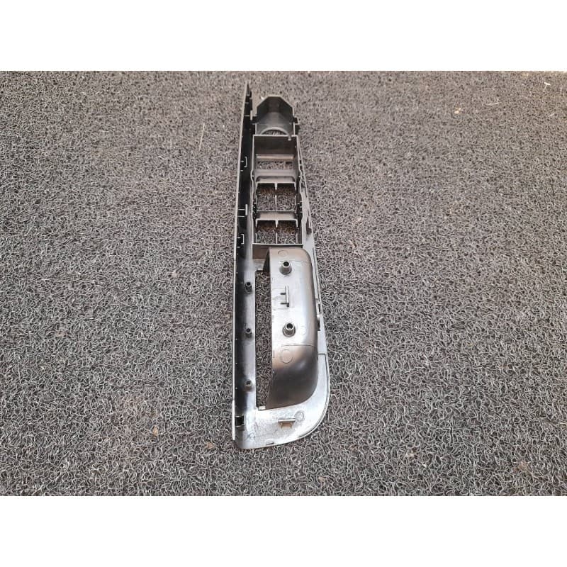 Recambio de moldura para kia cee'd drive referencia OEM IAM 823511H010 - Negro 3